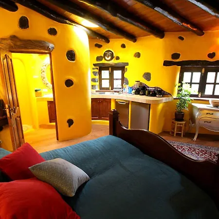 Lava - Sauna, Beheizter Pool, Traumhafter Meerblick, Billiard, Tischtennis Apartment Tias