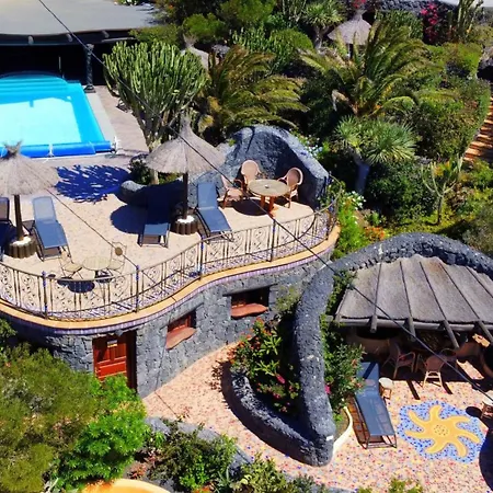 Lava - Sauna, Beheizter Pool, Traumhafter Meerblick, Billiard, Tischtennis Apartment Tias